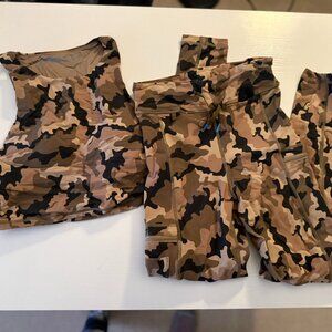 The Upside Camouflage Workout Set Sport Tank Built in Bra & Leggings XS